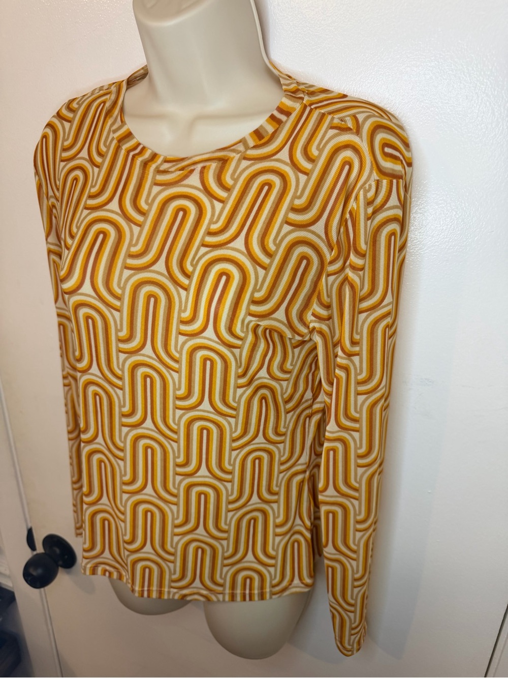 Gianni Bini Retro Mesh Mod Long Sleeve Crew Neck Top Size M - Picture 4 of 9